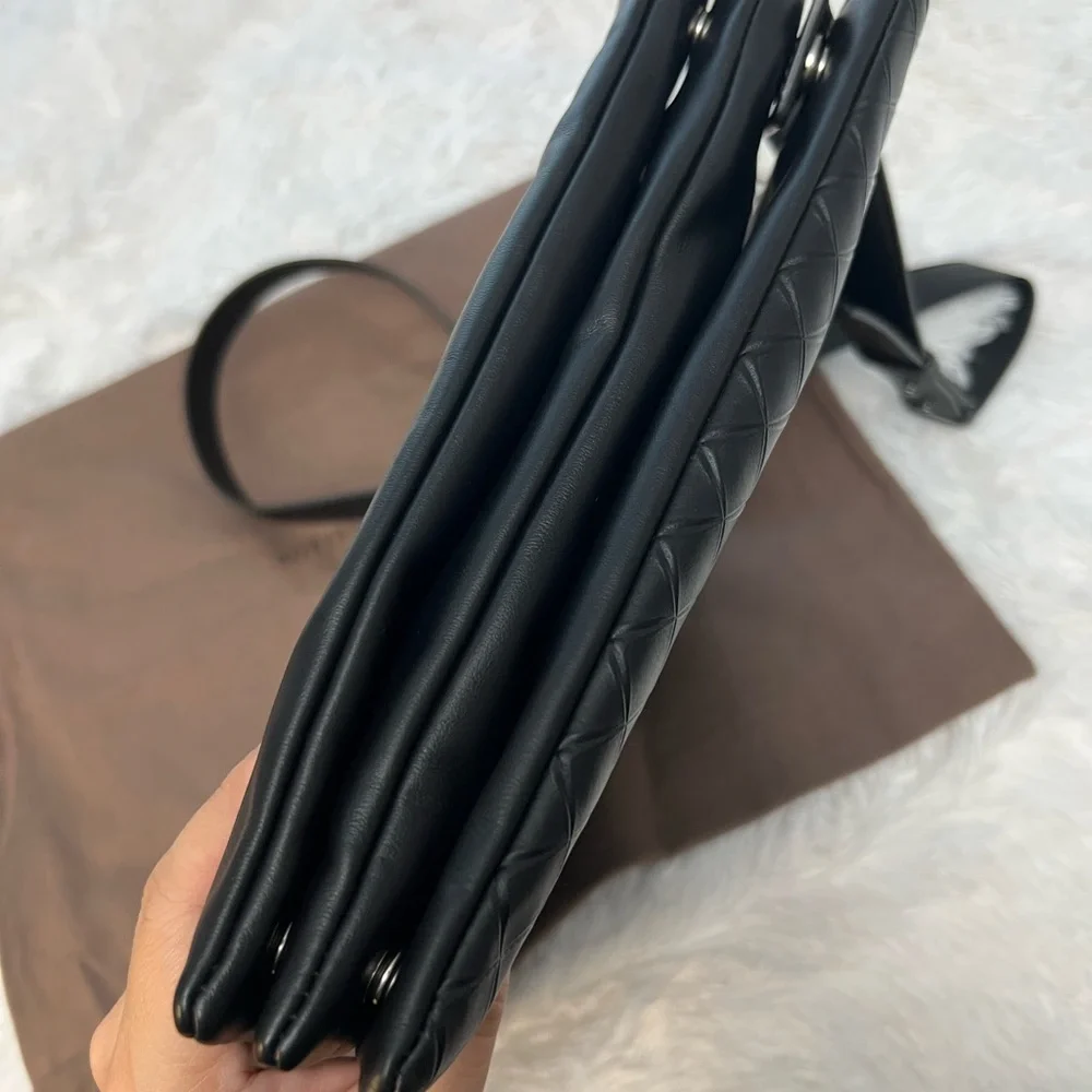 Bottega Veneta Maxi Intrecciato Triple Zip Messenger Bag - Picture 6 of 14
